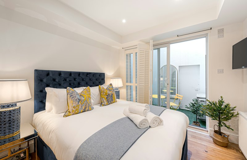 Knightsbridge Charm additional image