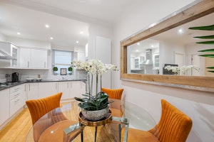 Knightsbridge Charm image 4