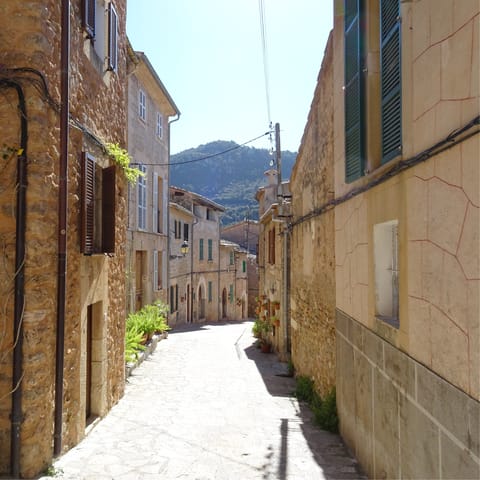 Reach the atmospheric streets of old Pollensa in a few minutes by car