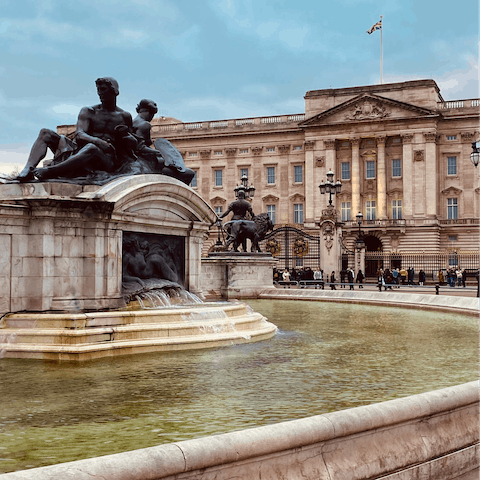 Stroll five minutes to the iconic facade of Buckingham Palace