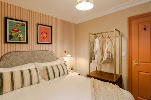 Clifton Charm image 6
