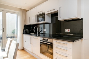 Kensington Comfort image 3