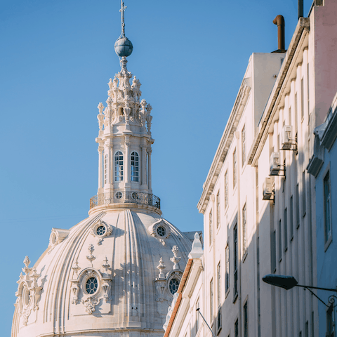 Visit the Basílica da Estrela – within easy walking distance
