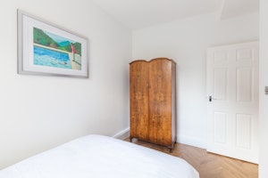 Notting Haven image 13