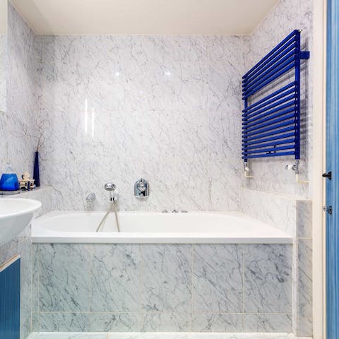 Run yourself a relaxing bubble bath after a day of sightseeing