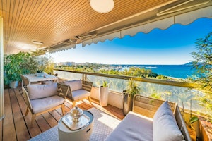 French Riviera Retreat image 15