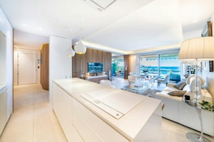 French Riviera Retreat image 14