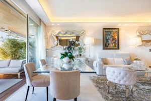 French Riviera Retreat image 7