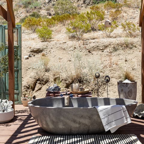 Relax in the outdoor bathtub