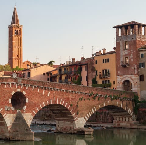 Plan a sightseeing day in Verona – within driving distance of the home