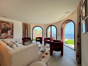 Refined Paradise Coast image 13