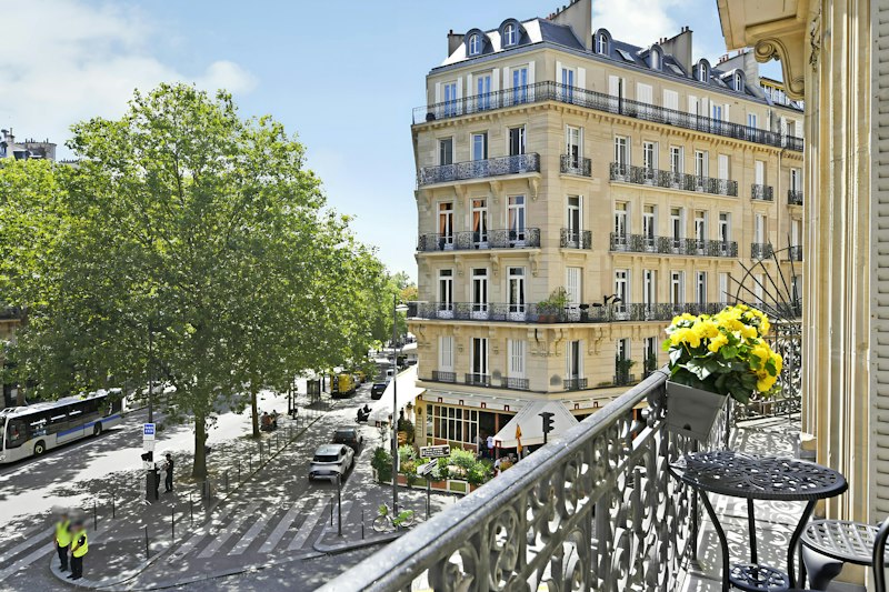 The Charm of the Champs Élysées additional image