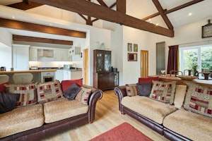 Tranquil Teeside Cottage image 7