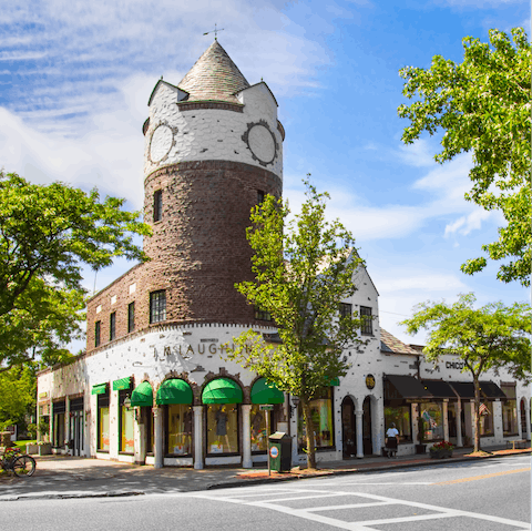 Explore East Hampton Village and its quaint coffee shops, art galleries, eateries, and boutiques – less than ten minutes by car