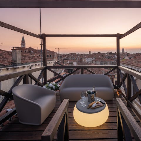 Feel inspired by the spectacular scenery from the roof terrace