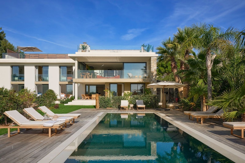 Warm Coastal Charm main image