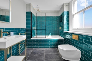East London Retreat image 14
