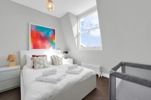 East London Retreat image 11