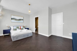 East London Retreat image 5