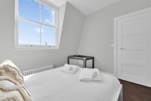 East London Retreat image 4
