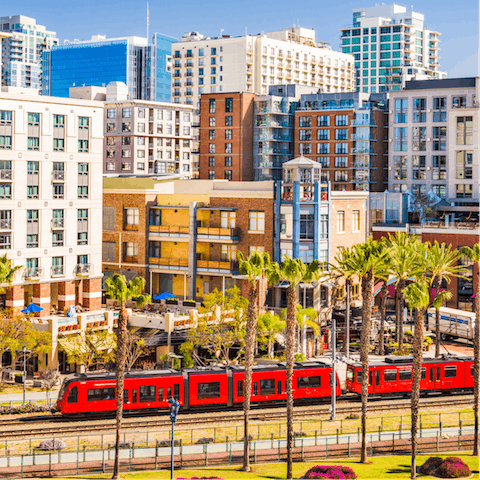 Explore downtown San Diego by staying in the heart of it!