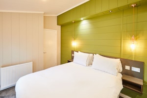 Acorn House image 3