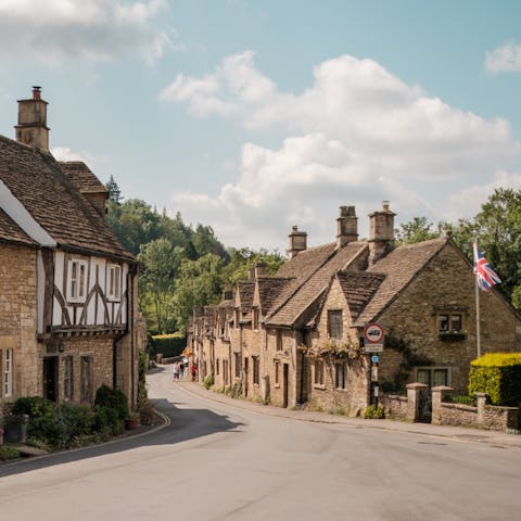 Explore Stow-on-the-Wold, a charming market town in the heart of the Cotswolds