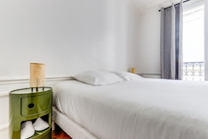Say Oui image 3