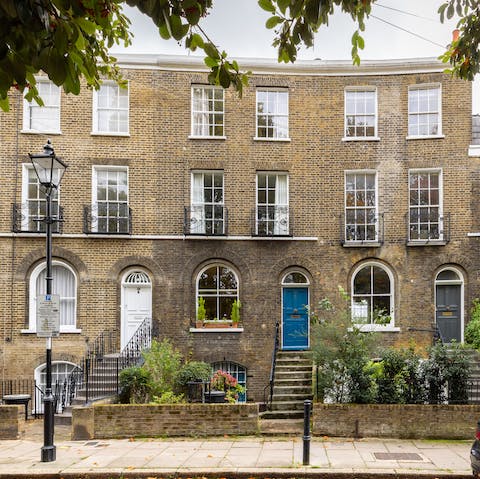 Embrace quintessential London charm from the streets of Canonbury 