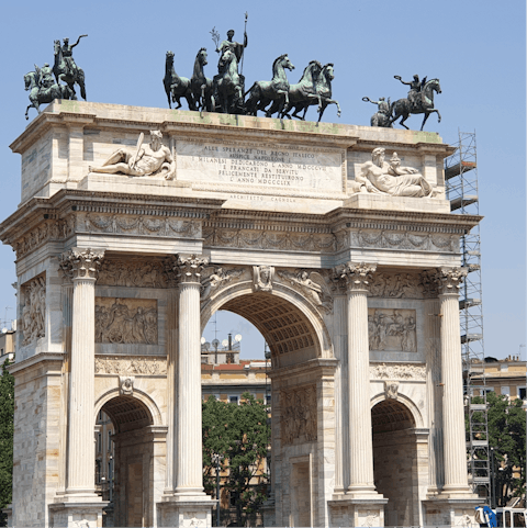 Take a picnic to nearby Parco Sempione