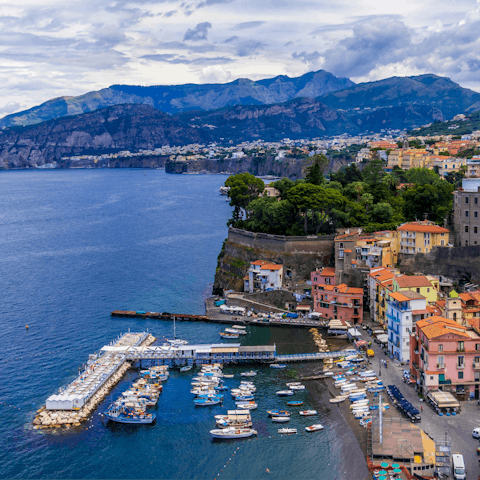 Explore Sorrento on foot – the harbour is a twenty-minute walk away