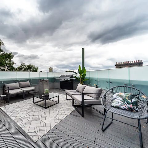 Light the barbecue and enjoy the London city skyline from the balcony