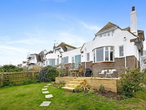 Countryside & Sea image 4