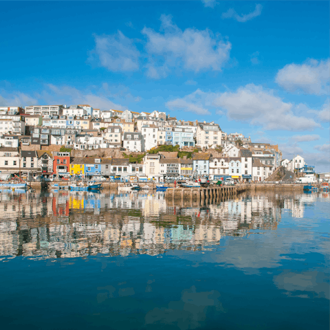 Stay in the heart of Brixham, a short walk from the harbour, restaurants, pubs and cafes