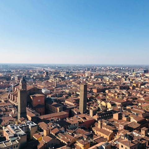 Stay in the heart of Bologna, surrounded by excellent restaurants and museums
