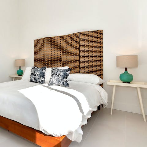 Get a good night's sleep in the stylish bedroom