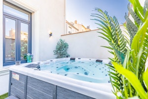 Charming Cannes Oasis image 12