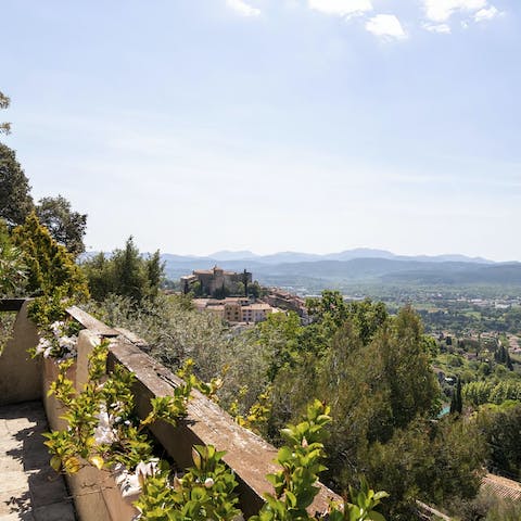 Catch a glimpse of the castle at the heart of the village of Fayence