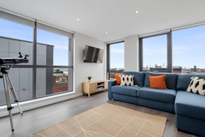Urban Views image 1