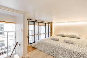 Paris Hideaway image 2