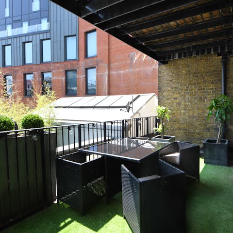 Sit out on the shaded balcony with a refreshing glass of cider