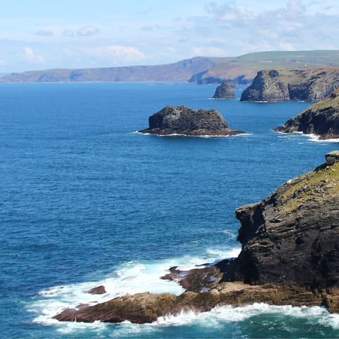 Spend a day exploring the north coast of Cornwall – less than an hour away