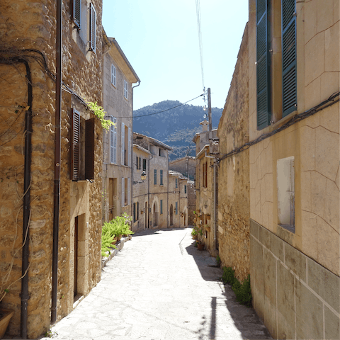 Head into Artà for an evening meal – just a two-kilometre drive away