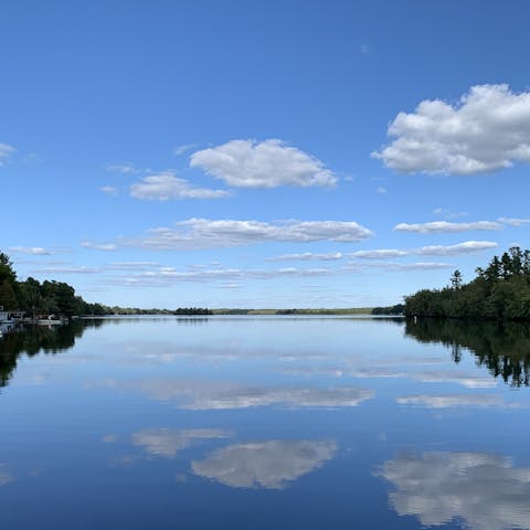 Experience the beauty of life on the edge of Katchawanooka Lake