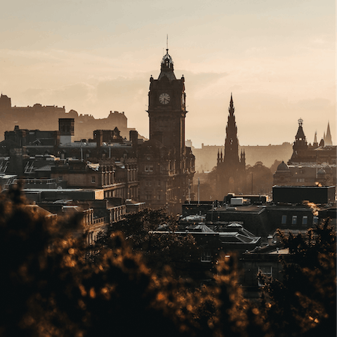 Explore the capital from your prime location near Edinburgh Castle