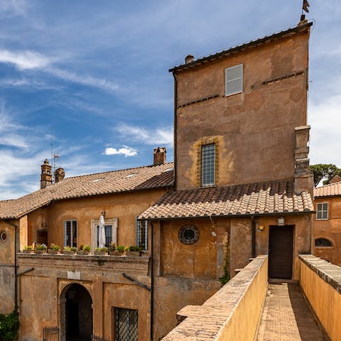 Prepare to make an entrance at this oh-so-Italian Castello