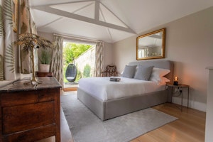 Garden Cottage image 11