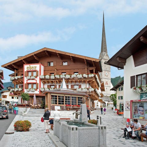 Take a stroll into the town centre of Maria Alm in eleven minutes