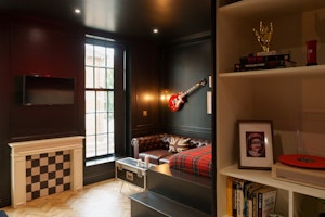 Camden Muse image 5