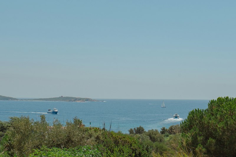 Ocean's Calm Reach additional image